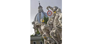 La Commissione Ue all'Italia: rispettate la direttiva antismog. Senza un piano nazionale, niente deroghe