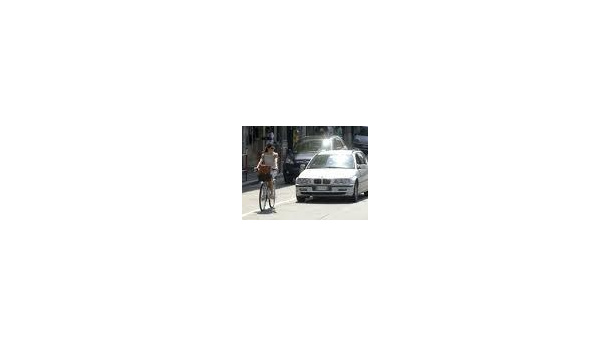 Immagine: A Bari la bici è il mezzo più veloce