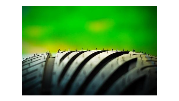 Immagine: Gli pneumatici si fanno strada