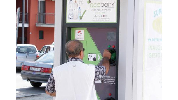 Immagine: Ecobank: vuoti pieni di valore anche a Casale Monferrato, Candelo e Venaria