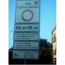 Immagine: Chiaia, difficoltà per l'Area Pedonale Urbana