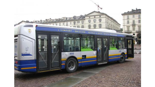 Immagine: 100 nuovi bus ecologici per le strade di Torino