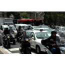 Immagine: Campidoglio: sì alle moto nelle corsie preferenziali. Ed è subito polemica