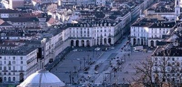 Sosta selvaggia in piazza Vittorio: 2500 le multe nel 2009