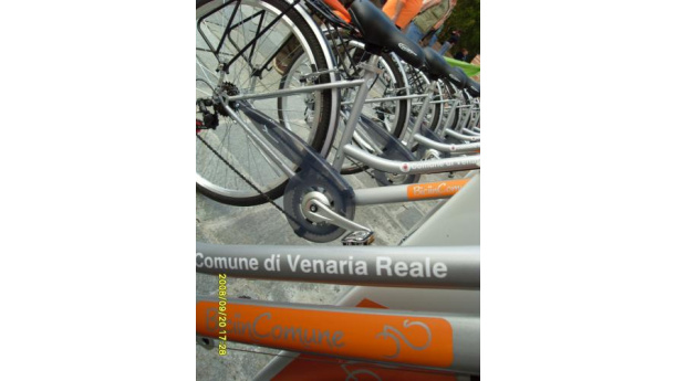 Immagine: Per primi in Italia: 6 comuni, unica tessera, 180 bici. E' alle porte di Torino, è Biciincomune