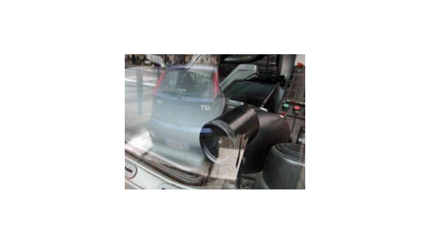 Immagine: Uno scatto sulla corsia riservata