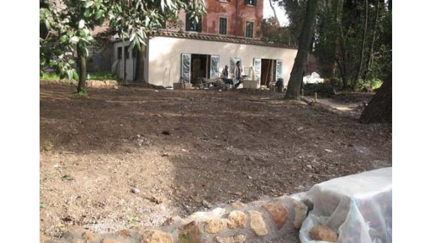 Immagine: Legambiente denuncia: piattaforma in cemento in costruzione a Villa Ada