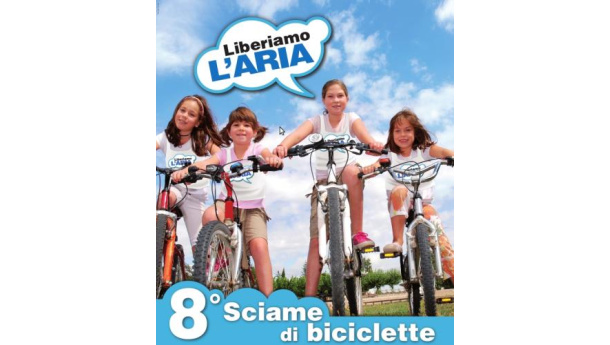 Immagine: Uno sciame di biciclette in 60 comuni dell'Emilia Romagna