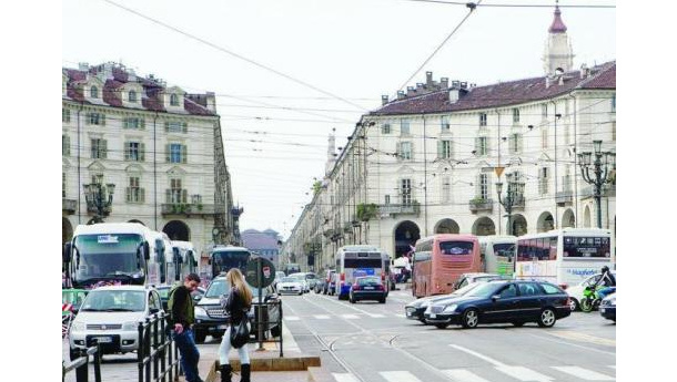 Immagine: Sindone, i conti non tornano: i bus evadono l’eco-tassa