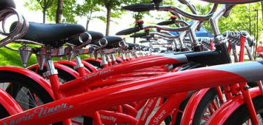 In visita a Bari l’inventore del bike sharing, Pedro Kanof: 