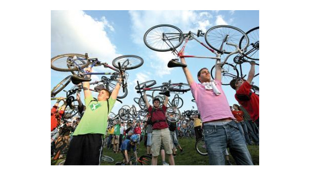 Immagine: 9 maggio: si celebra la prima Giornata nazionale della bicicletta. Le iniziative città per città