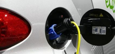 Ricerca SWG per conto di FederUtiliy: il 70% degli automobilisti italiani comprerebbe un’auto elettrica