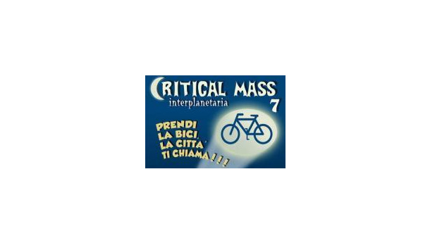 Immagine: A Roma, tutti in bici per la Ciemmona (la Critical mass interplanetaria)