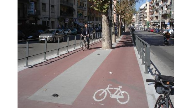 Immagine: Da Bari a Napoli con la Ciclovia dei Borboni
