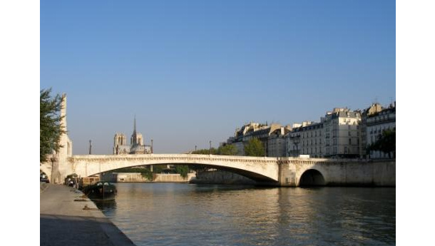 Immagine: Parigi: turbine idroeoliche sotto i ponti per sfruttare l\'energia della Senna