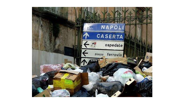 Immagine: Rifiuti, Commissione Ue: l'emergenza in Campania non è finita. Restano congelati i 500 milioni