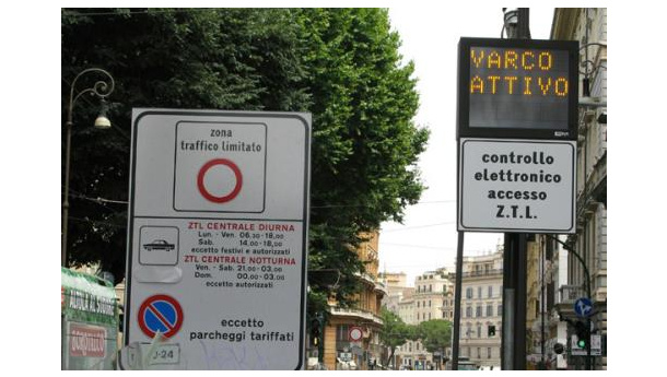 Immagine: Ztl ad agosto: pausa per le notturne, attive le diurne