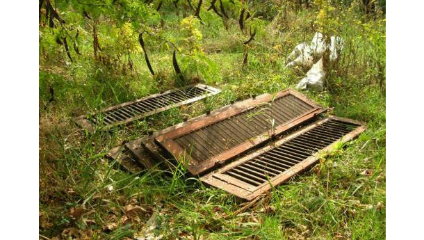 Immagine: Tor di Quinto, vigili urbani contro gli sversamenti abusivi di rifiuti ingombranti