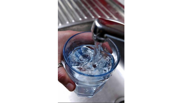 Immagine: Coop promuove l'acqua del rubinetto, o almeno quella vicina a casa