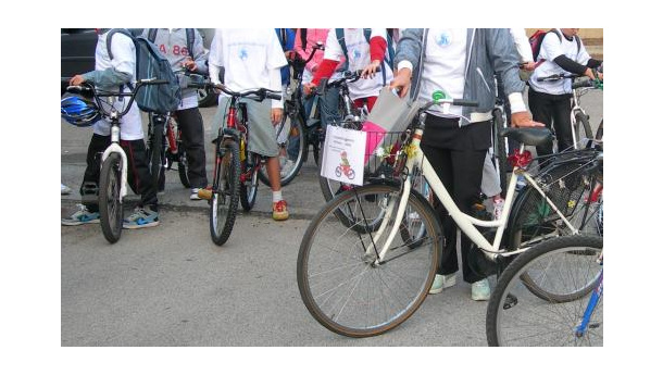 Immagine: Bari e Bisceglie: a scuola in … BiciBus