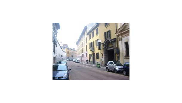 Immagine: Ztl a Sant'Ambrogio, Milano ci riprova