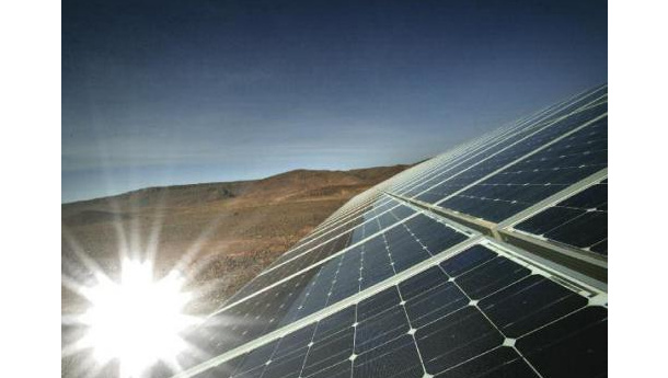 Immagine: Greenpeace, nel 2020 il solare porterà energia a 2,5 miliardi di persone