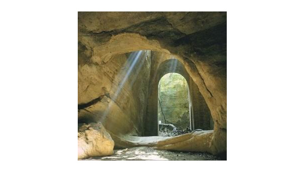 Immagine: Rifiuti, dal tavolo tecnico l’ipotesi di usare cave sotterranee per smaltire i rifiuti