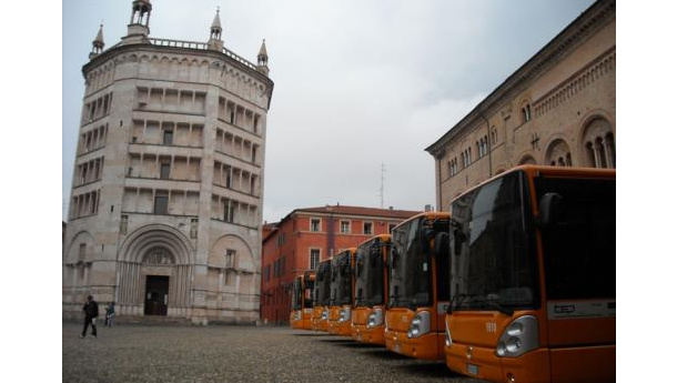Immagine: Autobus gratuiti a Prato per limitare lo smog