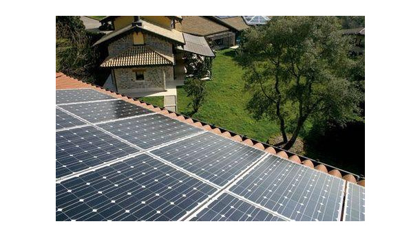 Immagine: Fotovoltaico su tutti i tetti di Roma, la proposta del sindaco