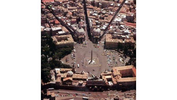 Immagine: Roma, centro storico: Tridente pedonale entro il 2013, da subito stop alle auto blu