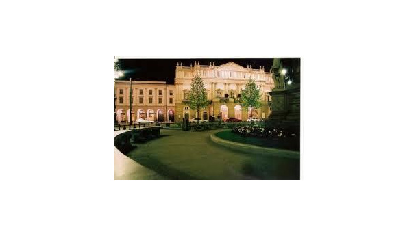 Immagine: Milano: la prima alla Scala a basso impatto ambientale