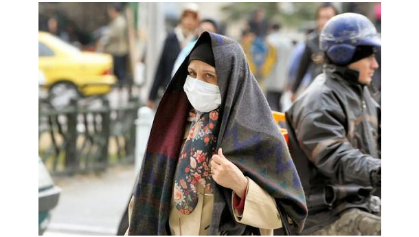 Immagine: Emergenza smog a Teheran. La città si blocca perché l'aria è troppo inquinata