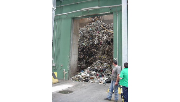 Immagine: Perché la Puglia riesce ad ospitare i rifiuti di Napoli?