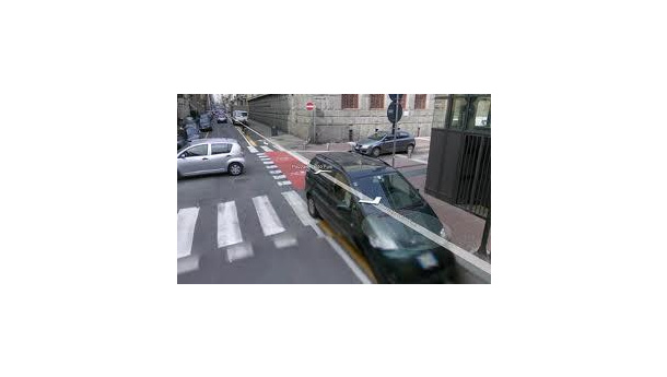 Immagine: Torino. Piste ciclabili, parcheggi e marciapiedi: lotta all'ultimo spazio