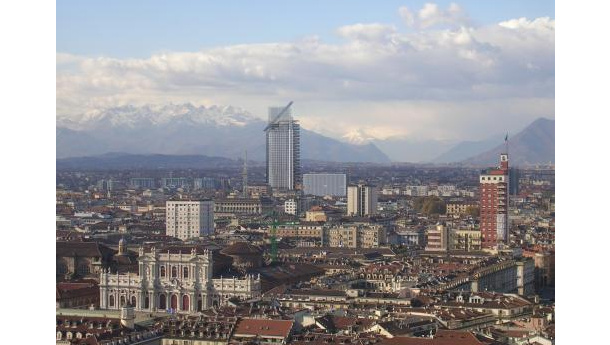 Immagine: Il Consiglio Comunale di Torino frena sui grattacieli