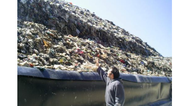 Immagine: Rifiuti campani, destinazione Puglia: i camion a norma sono solo 7 e l'operazione non decolla