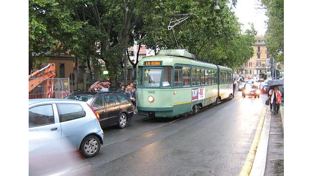 Immagine: Roma, nel 2010 più di 26.000 multe per sosta in isole pedonali