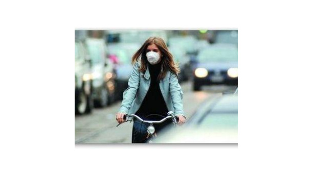 Immagine: Roma, smog: nel 2010 aria più inquinata a Tiburtina e Corso Francia