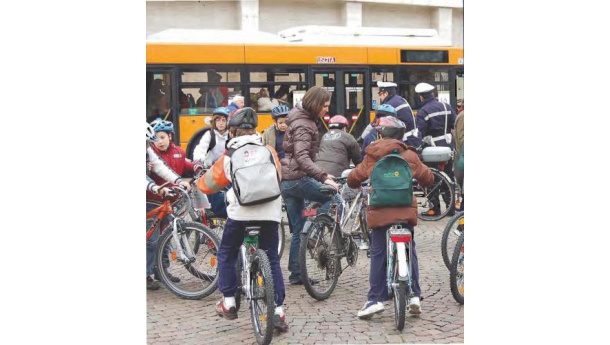 Immagine: Puglia, mobilità sostenibile: Bicibus e Piedibus con Cicloattivi@Scuola
