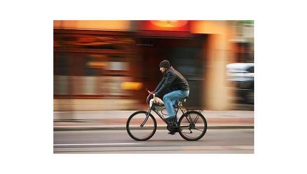 Immagine: BiciRoma lancia l'allarme: ciclisti come carne da macello