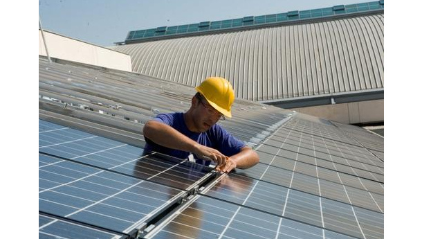 Immagine: Epia, 2010 da record per il fotovoltaico in Europa. Boom dei piccoli impianti