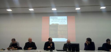 Mobilità SOS-tenibile a Napoli: Idee e pratiche per un'altra città