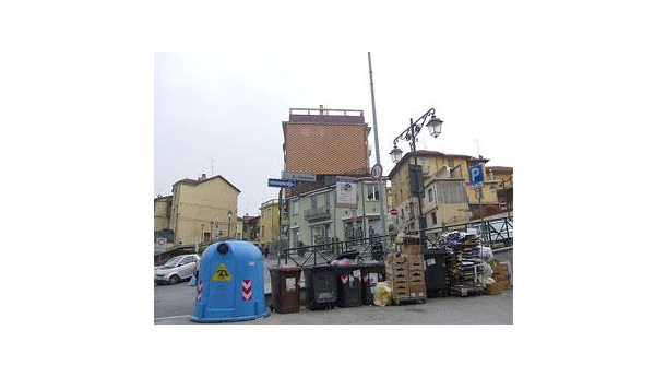 Immagine: Moncalieri come Napoli, la città sommersa dai rifiuti