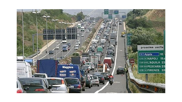 Immagine: Decreto Romani: la protesta viaggia in autostrada. Carovana 