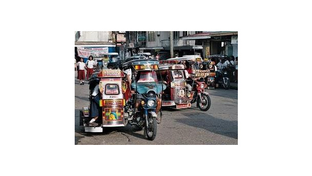 Immagine: A Manila presto in circolazione 200mila tricicli elettrici