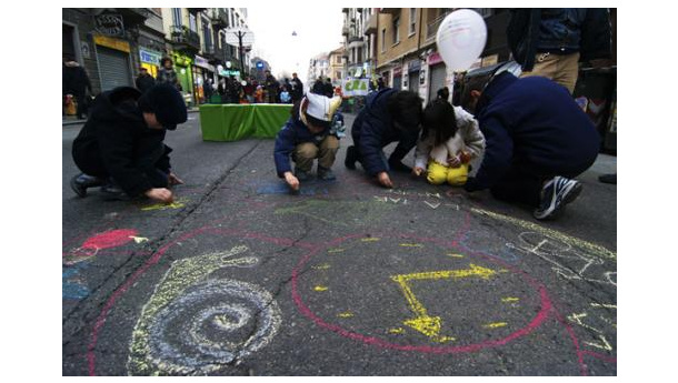Immagine: +Spazio+Tempo. Si sperimenta via San Donato a piedi