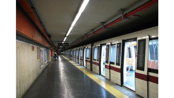 Immagine: Agosto di fuoco per i passeggeri della metro A