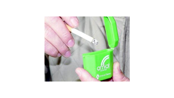 Immagine: Babbo Natale verde regala i 