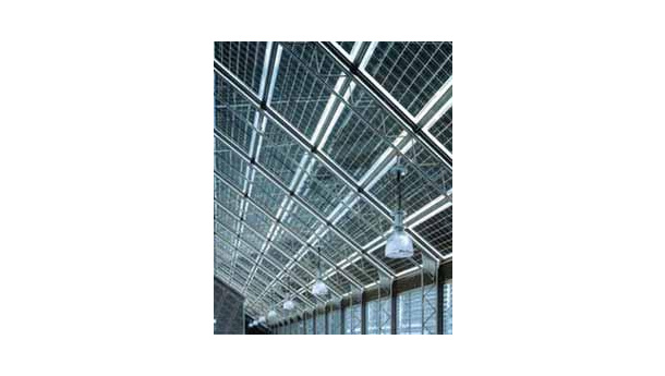 Immagine: Confedilizia: fotovoltaico su tetti e facciate coprirebbe 45% dei consumi elettrici nazionali