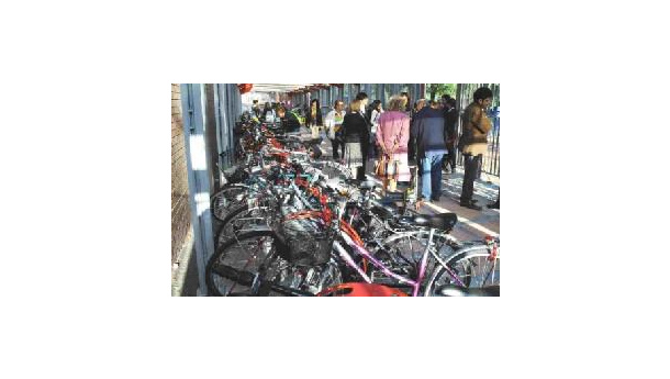 Immagine: Brescia: nuove rastrelliere e sconti  per il parcheggio alla Stazione placano le polemiche